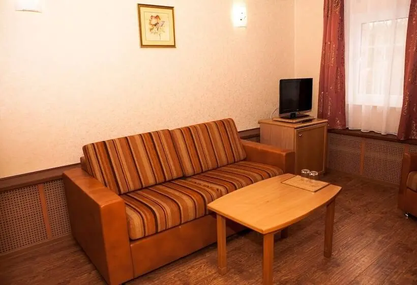 Junior Suite, Jungle