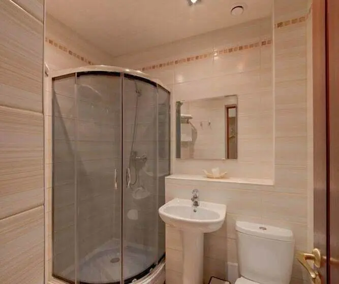 Chambre Standard Individuelle, Jungle