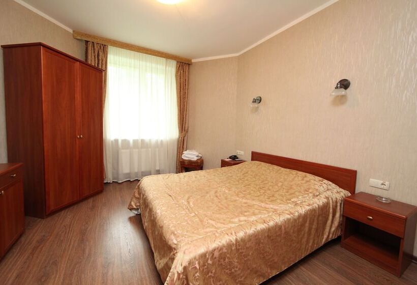 منزل غرفة نوم واحدة, Jungle