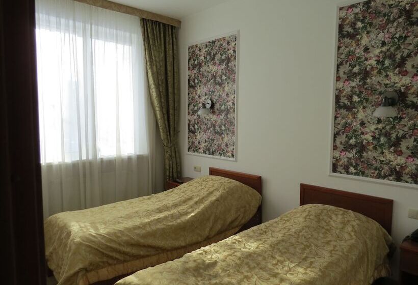 منزل غرفة نوم واحدة, Jungle