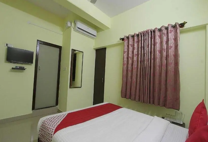 Classic Kolmen Hengen Huone, O V R Residency Near Sri Amruth Chithra Mandira