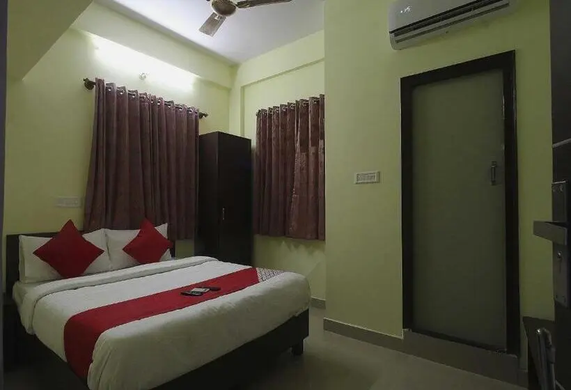 Classic Kolmen Hengen Huone, O V R Residency Near Sri Amruth Chithra Mandira