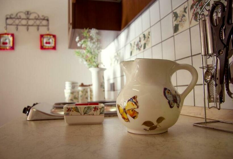 דירת שני חדרים, Domus Laetitiae Santa Croce