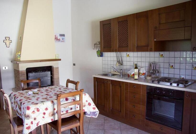 דירת חדר, Domus Laetitiae Santa Croce