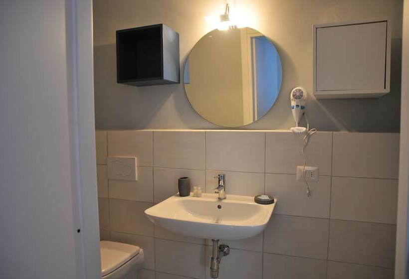 سوییت جونیور, Le Pignattelle B&b