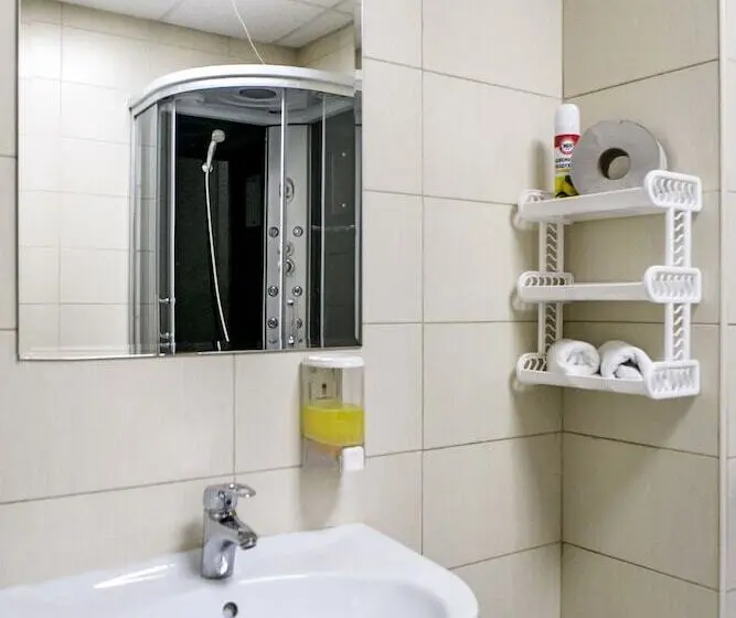 スタンダードルーム, Maestro Hostel