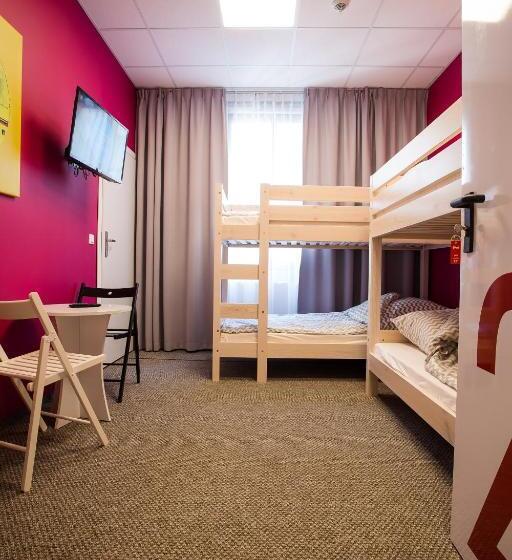 Четырехместный Номер Стандарт, Moon Hostel Poznań
