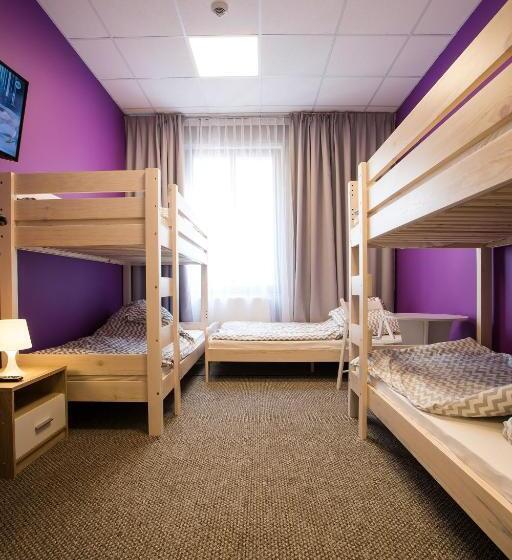 스탠다드 5인객실, Moon Hostel Poznań