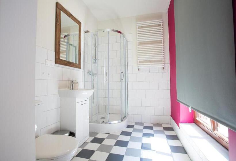 Пятиместный Стандартный Номер, Moon Hostel Poznań