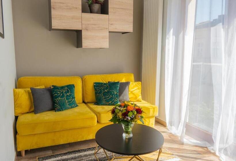 Апартаменты 2 Спальни, Moon Hostel Poznań