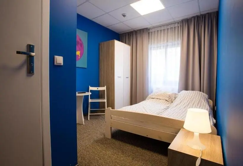 Standard Yhden Hengen Huone Jaettu Kylpyhuone, Moon Hostel Poznań