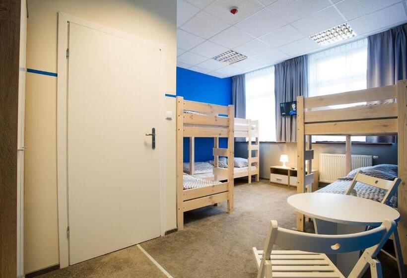 스탠다드 5인객실, Moon Hostel Poznań