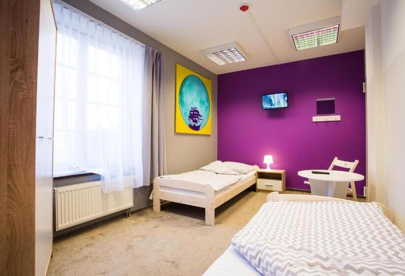 Номер Стандарт Индивидуальный Совместная Ванная, Moon Hostel Poznań