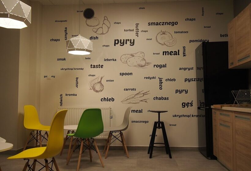 스탠다드 트리플 룸, Moon Hostel Poznań