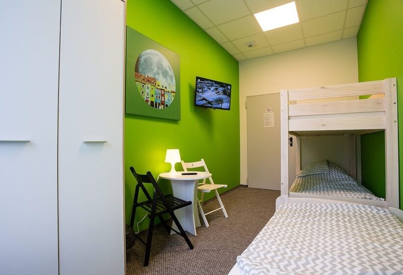חדר סטנדרט לשלושה, Moon Hostel Poznań