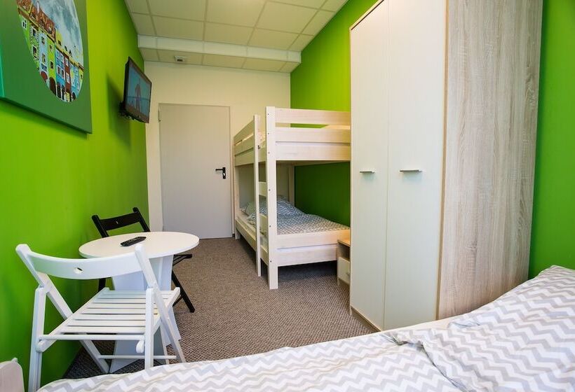 Номер Стандарт Трехместный, Moon Hostel Poznań