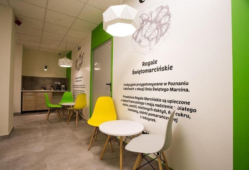 스탠다드 5인객실, Moon Hostel Poznań