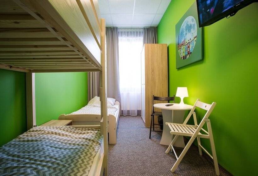 스탠다드 트리플 룸, Moon Hostel Poznań