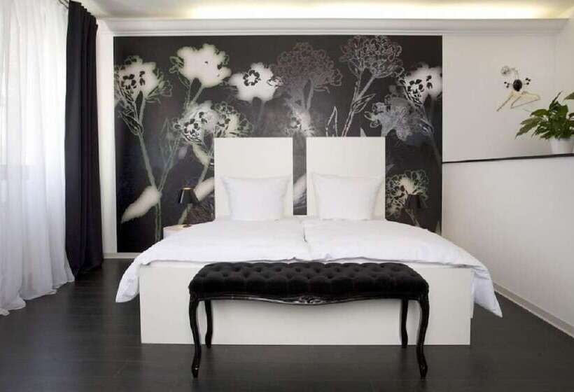 Quarto Premium, Pension Mariposa
