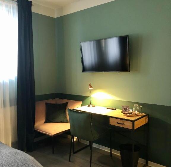 Quarto Estandar, Pension Mariposa