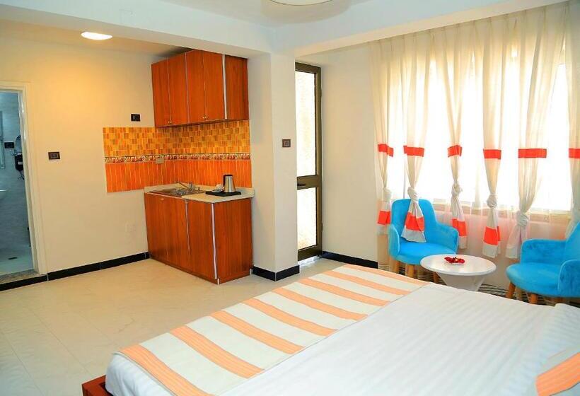 اتاق استاندارد, Lucy Guest House