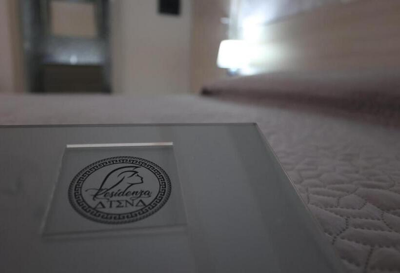 اتاق استاندارد سه نفره, Residenza Atena