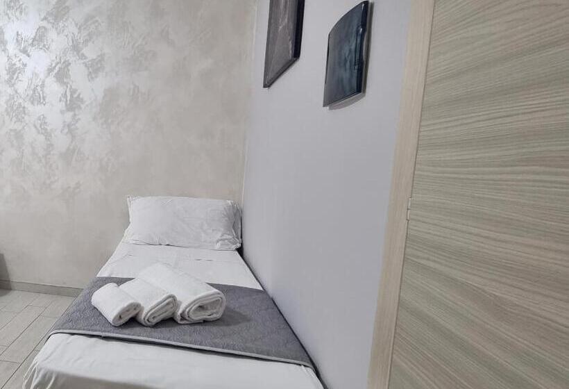 اتاق استاندارد سه نفره, Residenza Atena