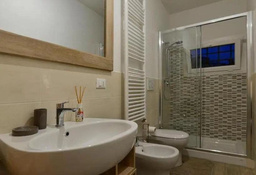 اتاق استاندارد با سرویس بهداشتی مشترک, Room & Breakfast Canalino 21