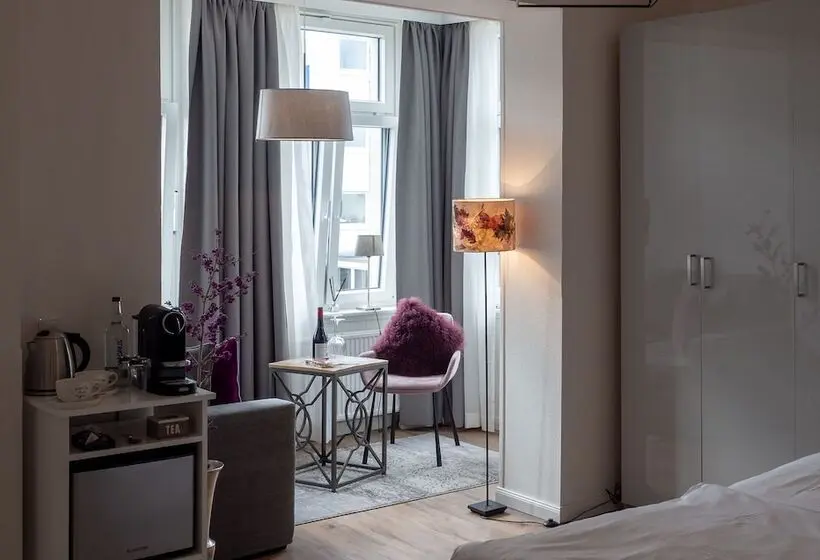 اتاق لوکس, Boutique Hotel Villa Monika