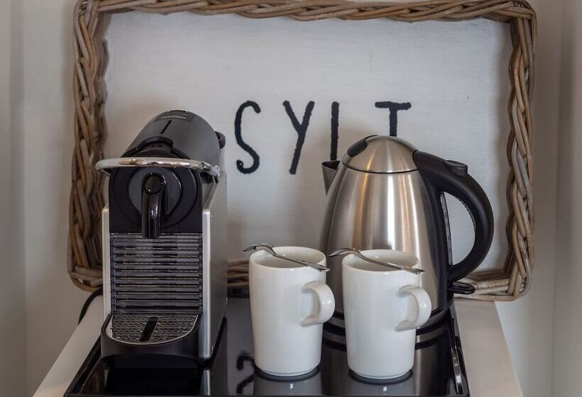 סוויטה עם מרפסת, Boutique Hotel Villa Monika