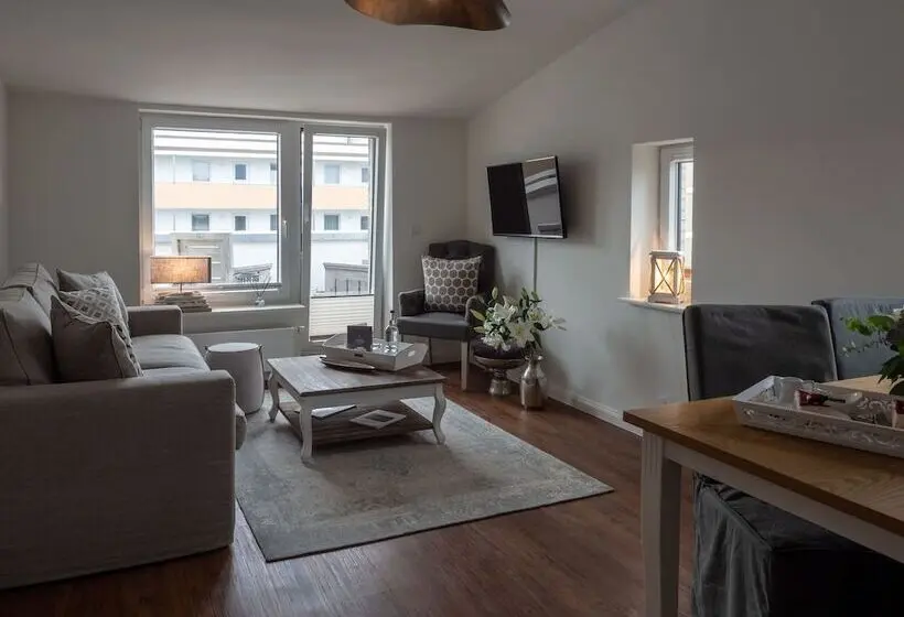 سوئیت با بالکن, Boutique Hotel Villa Monika