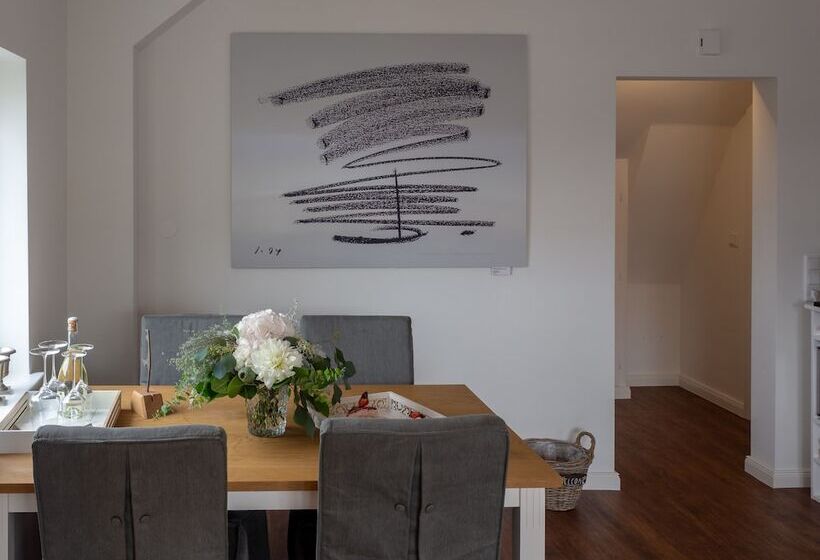 סוויטה עם מרפסת, Boutique Hotel Villa Monika