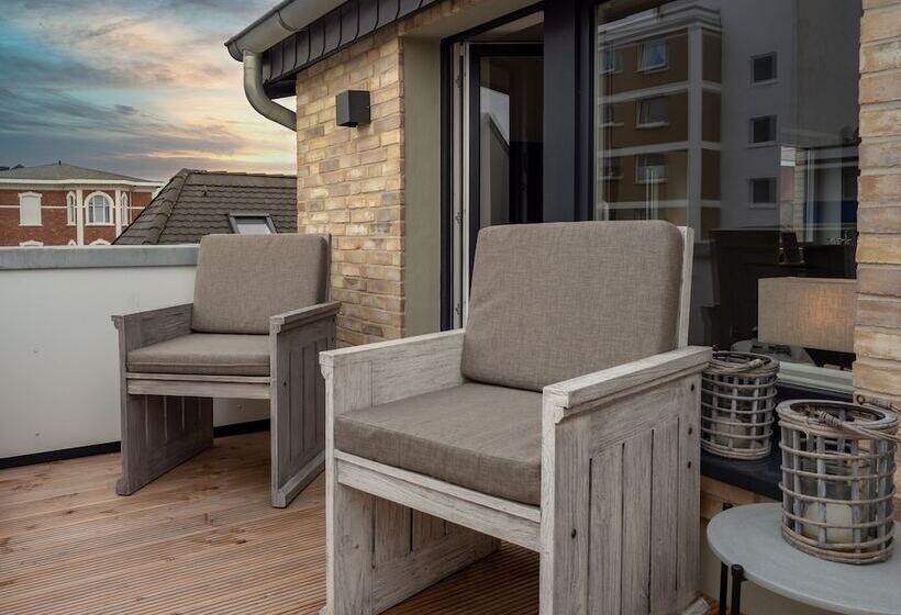 סוויטה עם מרפסת, Boutique Hotel Villa Monika