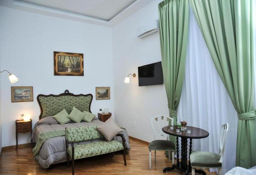 اتاق استاندارد چهار تخته با چشمانداز دریا, Di Palma Suite