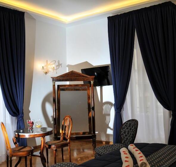 اتاق لوکس چهار تخته, Di Palma Suite