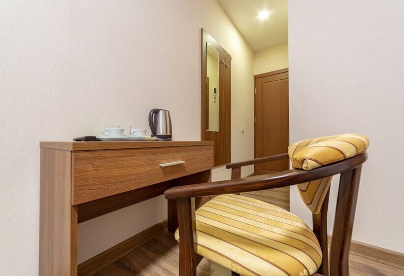 اتاق اکونومی, Atmosfera