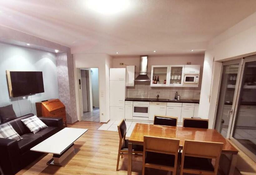 4인용 스탠다드 룸, Destille