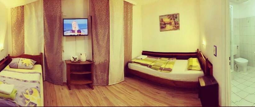 스탠다드 룸, Destille