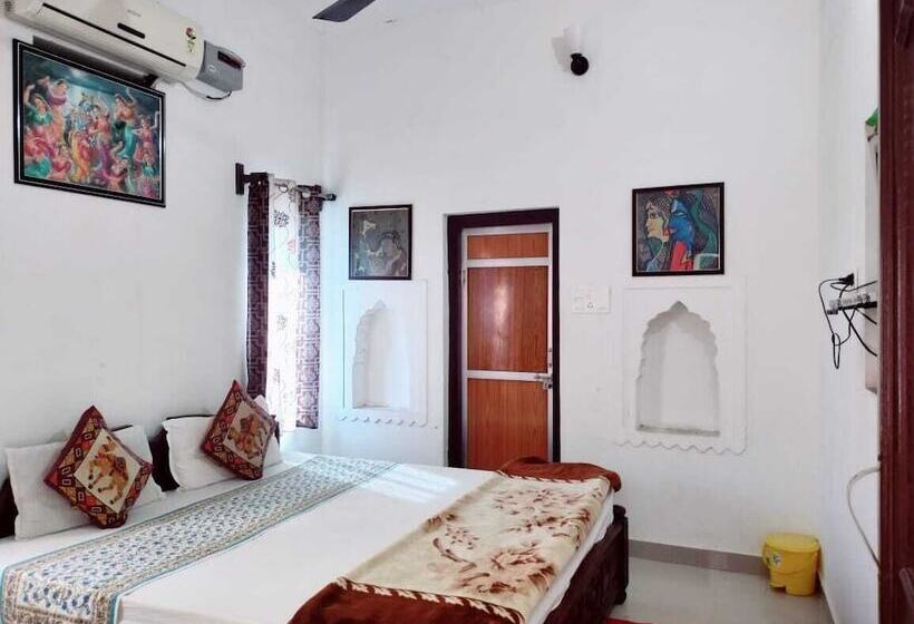 Standardrum, Mandawa Palace And Restaurent