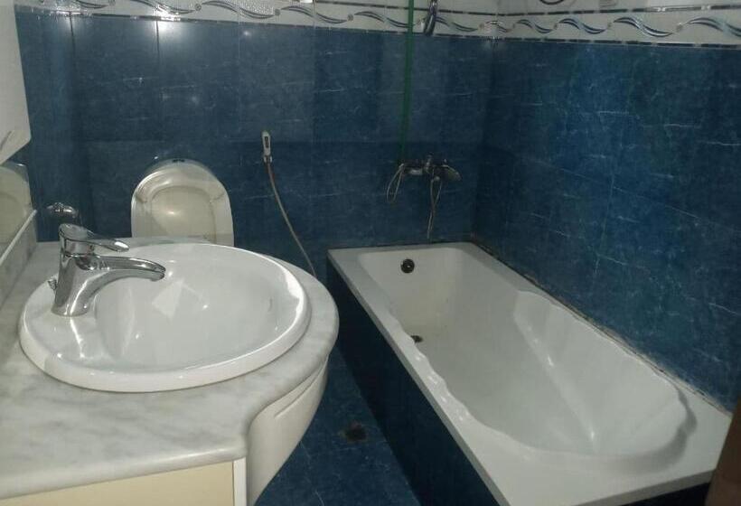 اتاق استاندارد, Lucy Guest House