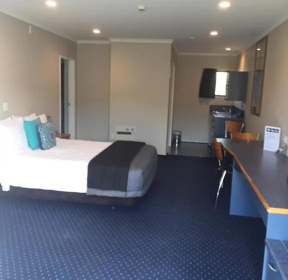 آپارتمان 1 خوابه با بالکن, Bay City Motor Lodge