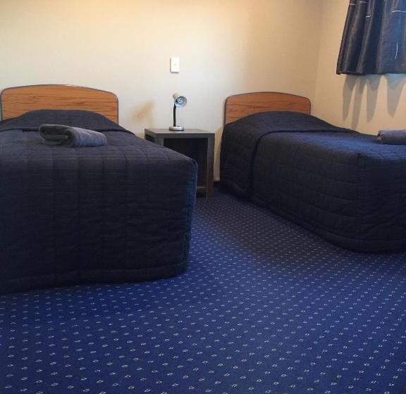 דירה בת חדר שינה 1 עם מרפסת, Bay City Motor Lodge