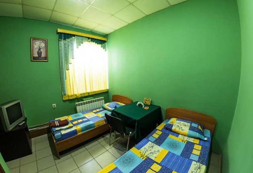 스탠다드 룸, Tysacha I Odna Noch