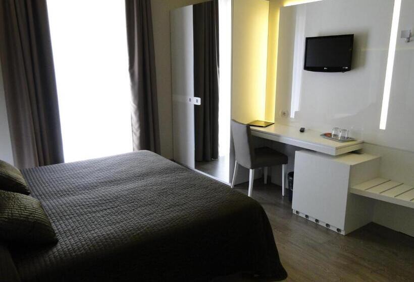 اتاق سوپریور با بالکن, Giulietta Romeo