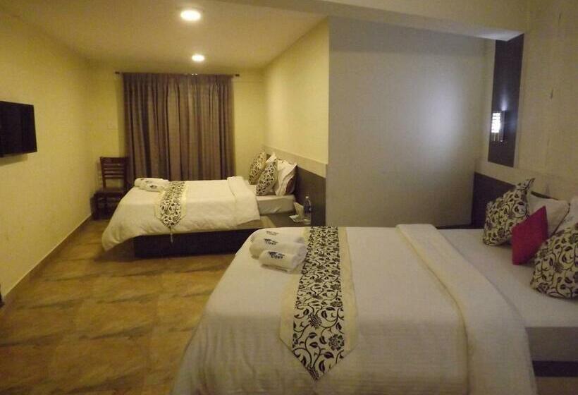 디럭스 4인 룸, The Majestic Crown