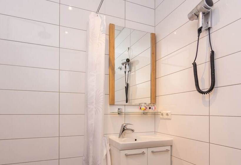 اتاق اکونومی, Centrum