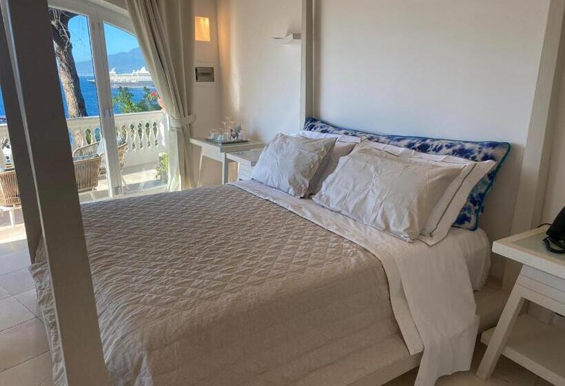 オーシャンビューデラックスルームバルコニー付き, Villa Silvana Relais