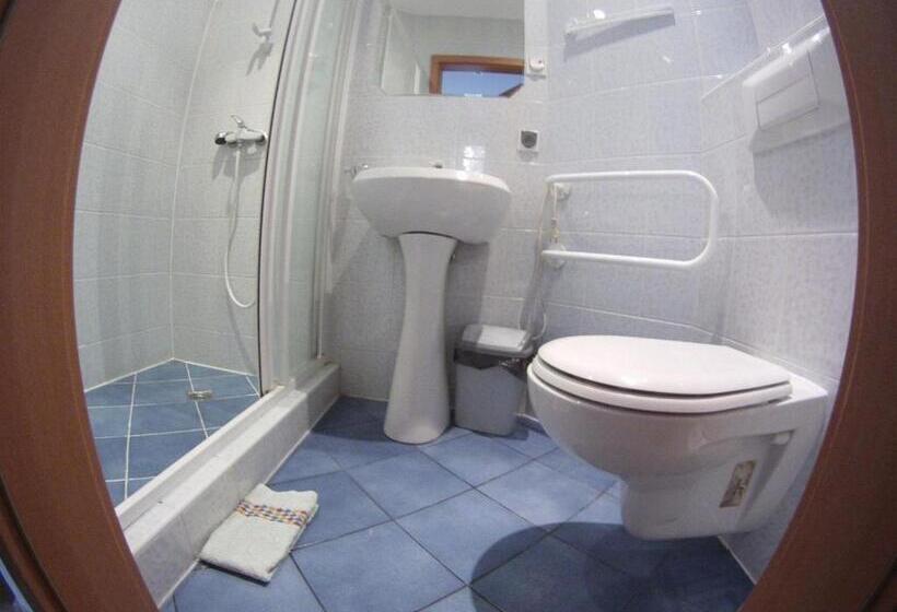 ベーシックルーム, Willa Krystyna