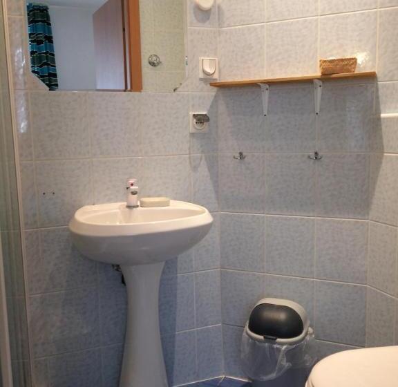 ベーシックルーム, Willa Krystyna