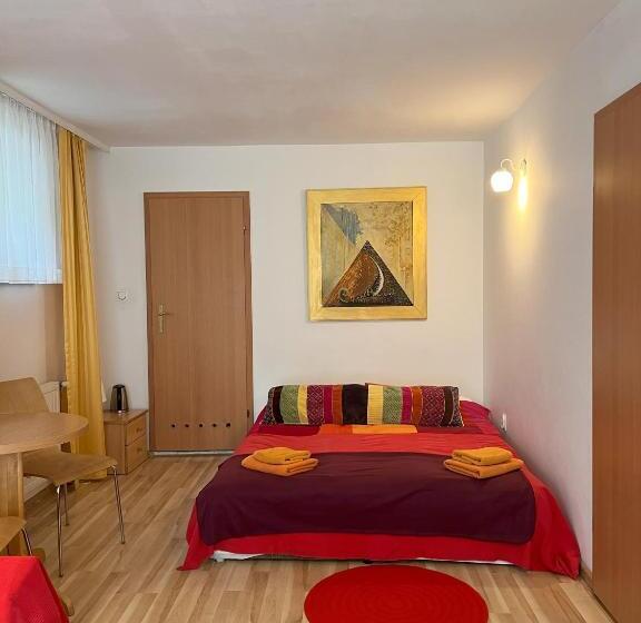 ファミリールーム, Willa Krystyna